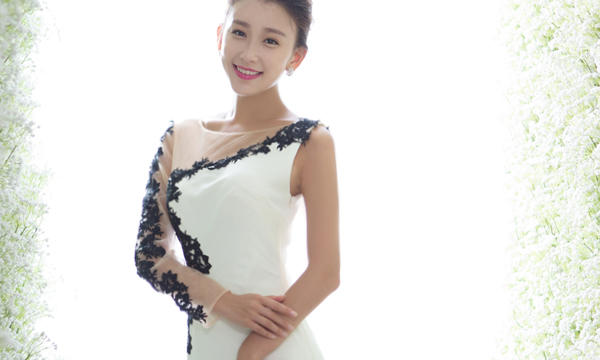 镂空黑白单肩袖鱼尾礼服