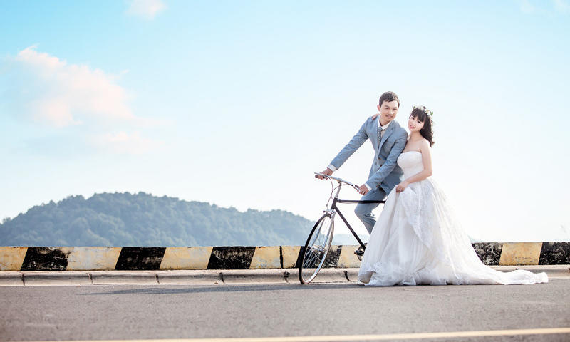 愿无岁月可回头且以深情共白首