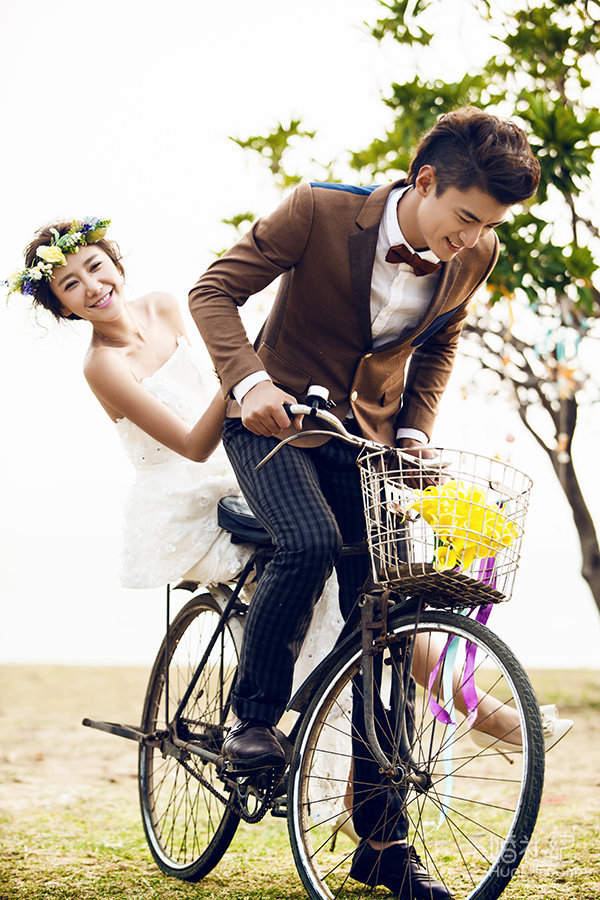 骑单车婚纱照_骑单车卡通图片
