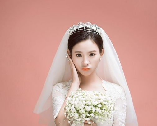 怦然心动！满目春天的气息，纯净与清新的婚纱照~